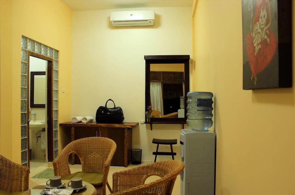 Ary'S Lagoon Bungalow & Hotel Karimunjawa Room photo